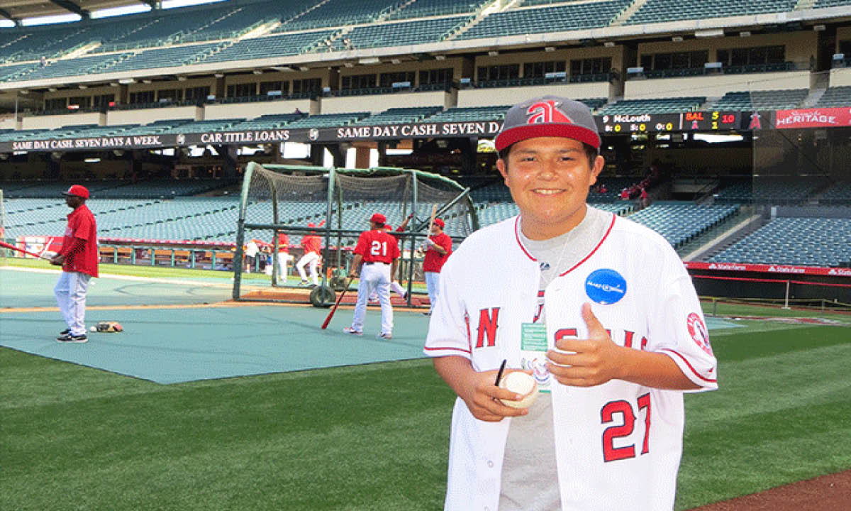 Mike Trout fulfills young Iowan cancer survivor's dream with Make-A-Wish  experience