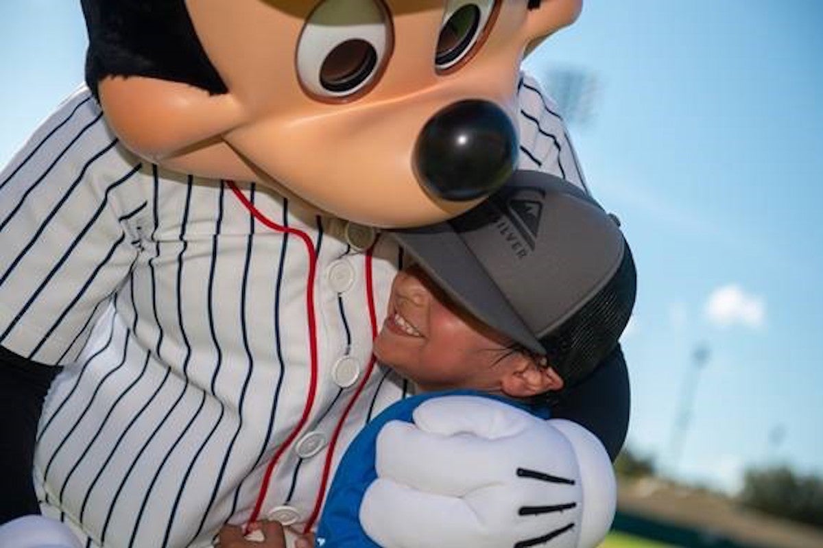 アリバスブラザーズ Mickey and Minnie Bride