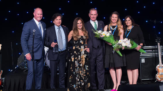Daniel and Elizabeth Straus of CareOne accept Humanitarian of the Year Award at annual Make-A-Wish New Jersey Gala