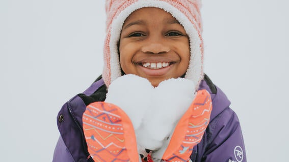 Iris playing in the snow