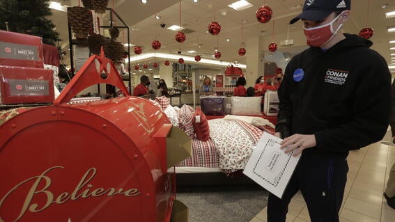 Harry dropping off his letter for Believe.