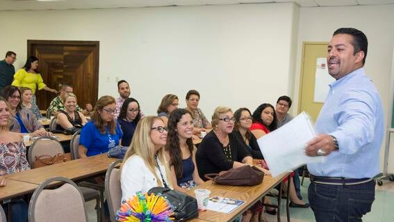 Voluntarios en Seminario - MAWPR