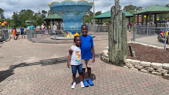 TXGF- Randy and his sister