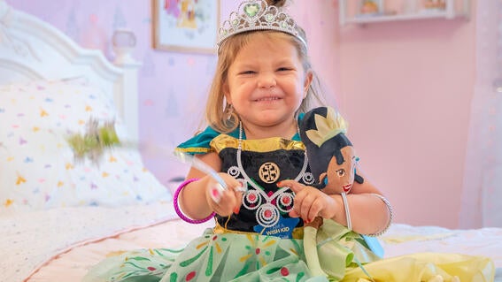 Eva's wish to have a princess room makeover