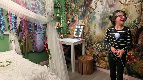 TXGF- Lily room 3