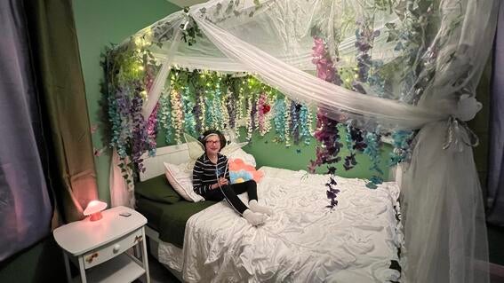 TXGF- Lily room 4