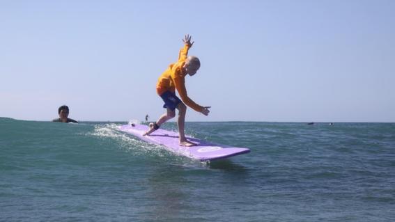 David surfing