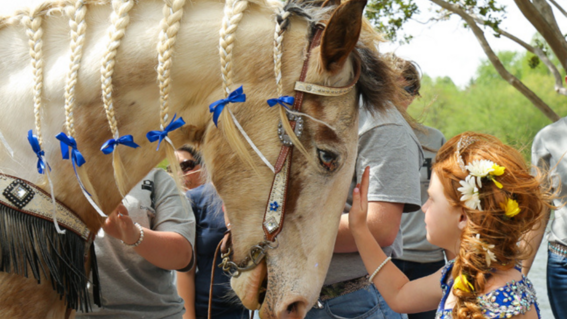034_Wish Kid_AnnaLeigh with horse