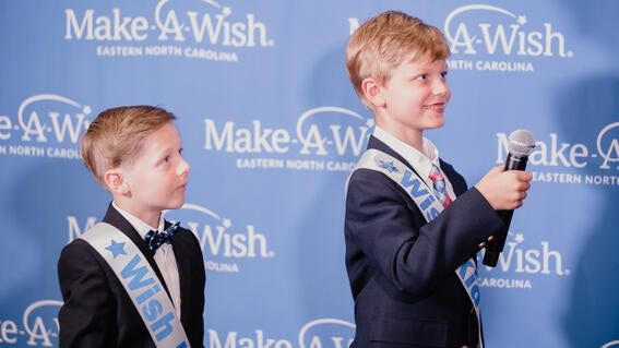 Wish kids Max and Wyatt hosting the Blue Carpet