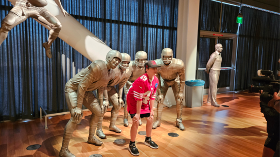 Elijah with statues