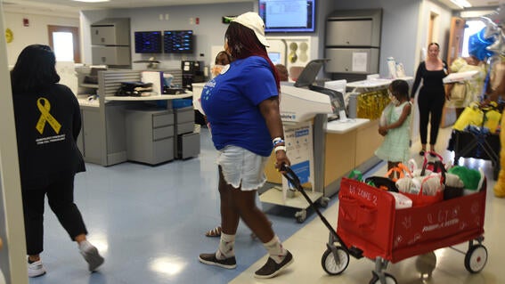 Zayia Gives Back to Cancer Patients
