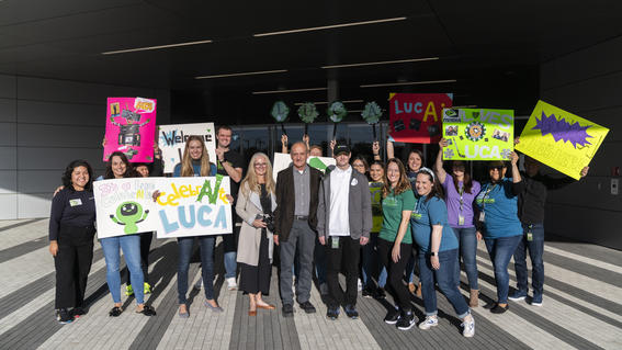 Luca being welcomed enthusiastically by NVIDIA staff as he enters the NVIDIA headquarters. 