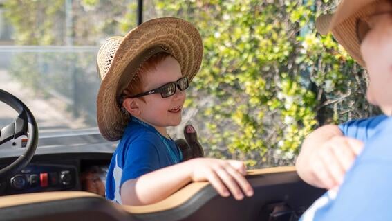 Dale Conquers the Zoo