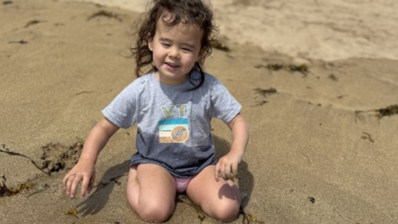 Vivi on the sand