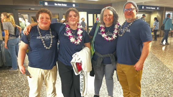 Geffen and Family in Airport 