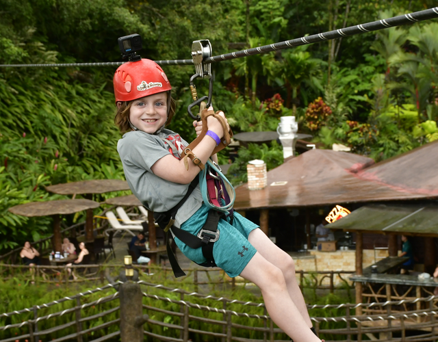 Wolfie- Costa Rica- Treehouse- Sloth- Monkey