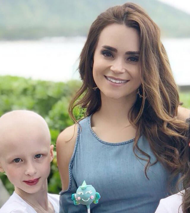 Rosanna Pansino with Wish Kids
