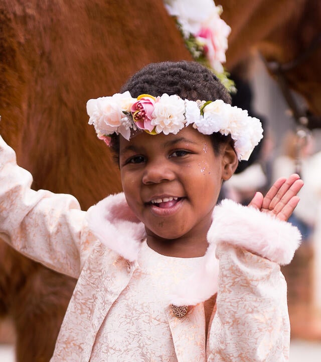 Gabby, I wish to party with a unicorn, In Party