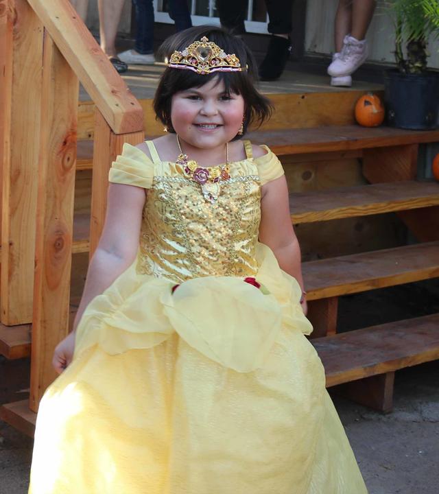 Maria wished to be a princess and Princess Belle sent her a special message in Spanish.