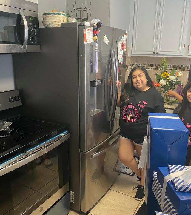 Wish kid Monica with her siblings and kitchen renovation