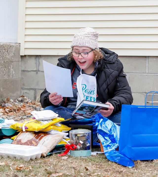 Kayleigh receives baking items on her wish day