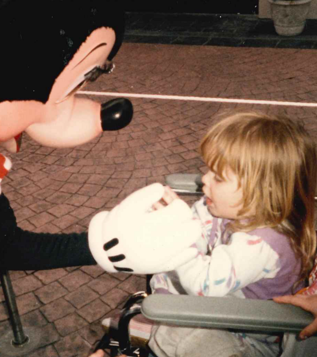 Wish kid Lia with Minnie Mouse