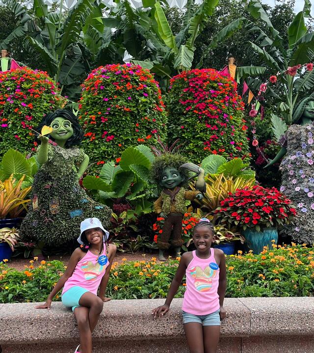 Ma'Leiah and Her Sister at Walt Disney World