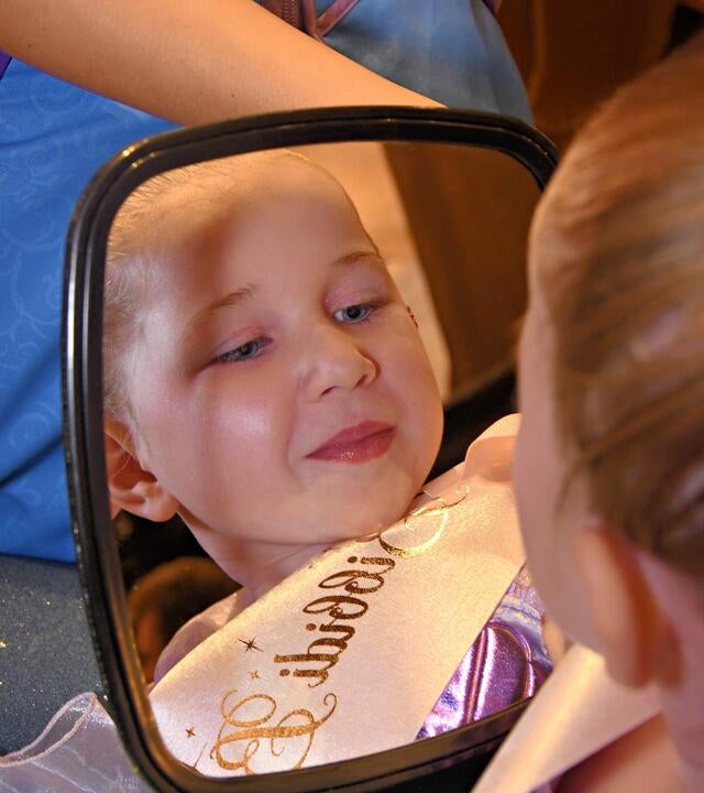 adaileen mirror