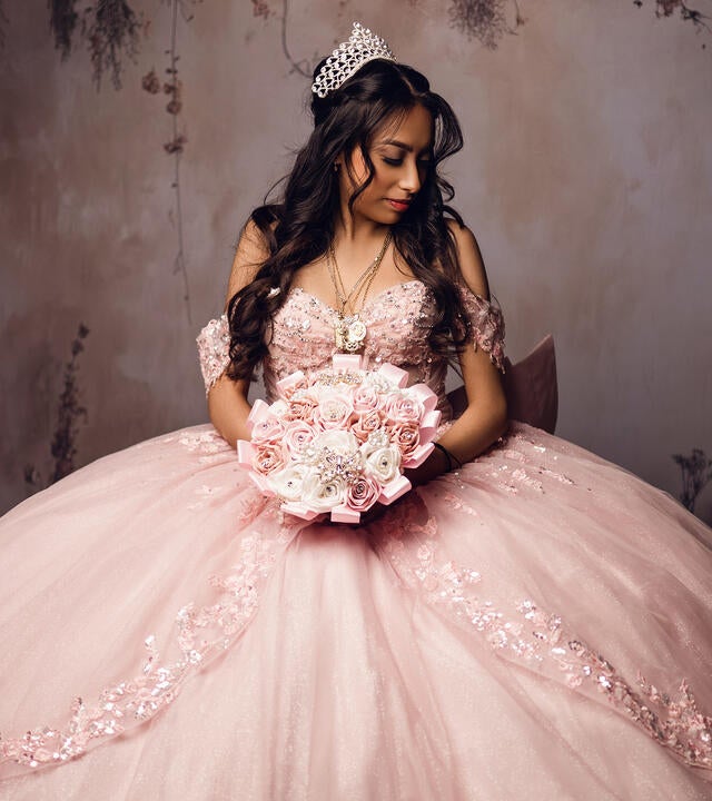 Yareli's wish for a quinceañera
