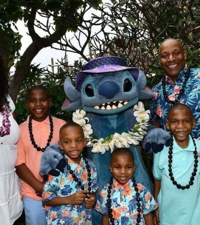 Wish kid Jonas and his family on his wish
