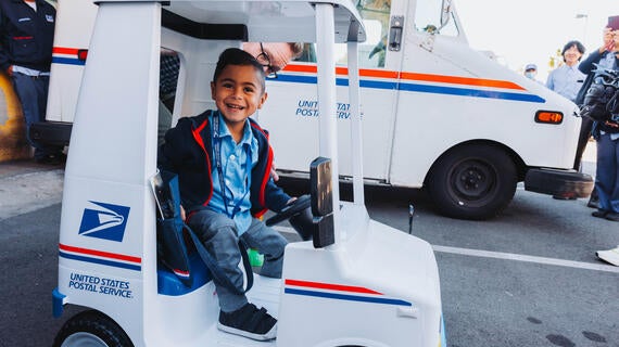 Zavian Letter Carrier- Greater LA