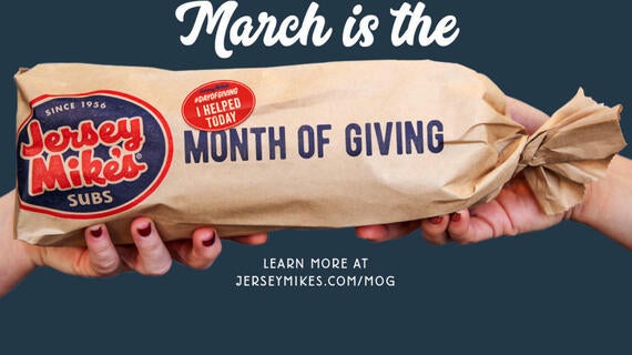 hands holding a sandwich bag