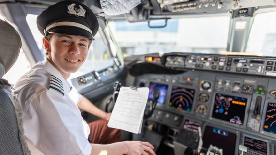Ewan - Pilot
