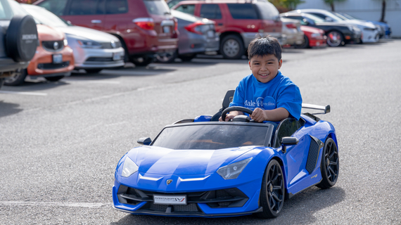 Wish Kid Gaspar driving blue car