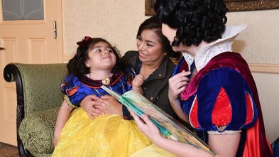 Wish Kid Penny and mom Cecelia with Snow White