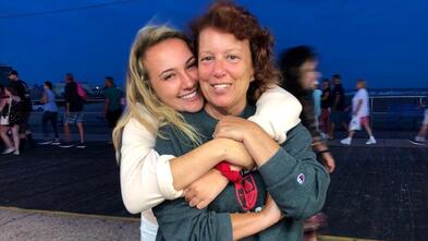 Wish Kid Jenna and Mom 