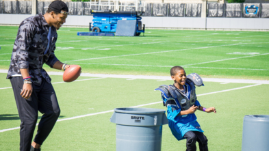 Carmello running plays with Cam Newton 