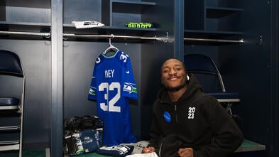 dashawn in locker room
