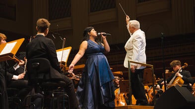 Lulu's wish to sing with an orchestra