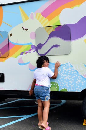 Violet's wish to have a unicorn camper