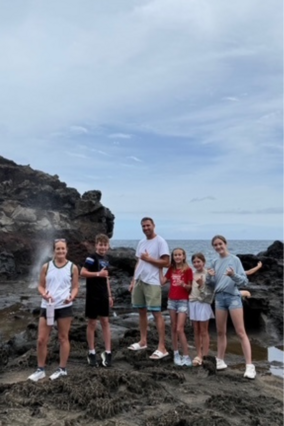 Caiya and her family on her wish in Hawaii