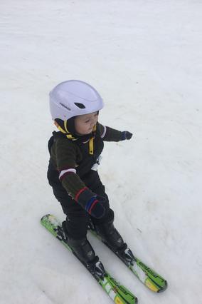 Zac skiing 