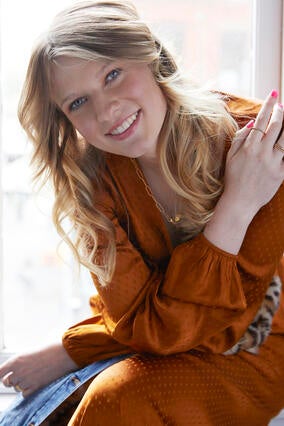 Emalyn modeling 