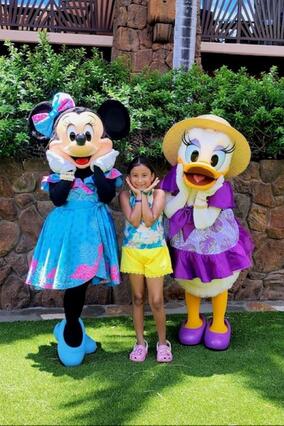 TXGF-Penelope with mickey