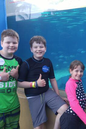 Wish kid Jakob and his siblings on his wish