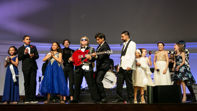 Wish children on state with John Stamos