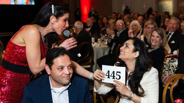 Auctioneer, Ellen Toscano, led a successful live auction. 