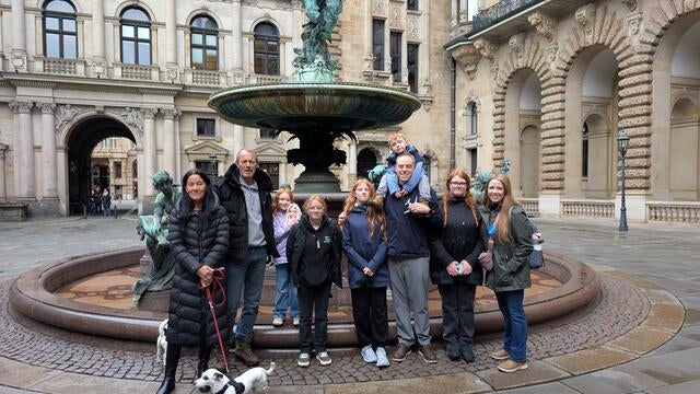 Scarlet & Family & Ralf