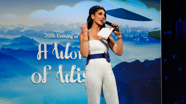 Ellen giving her remarks at Evening of Wishes: A World of Wishes